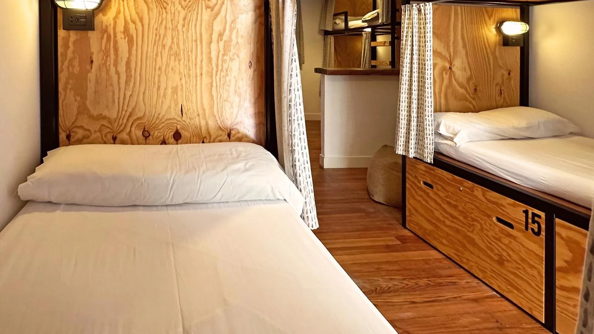 Surfing Etxea - Surf Hostel San Sebastian