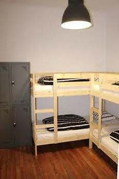 Surfing Etxea - Surf Hostel San Sebastián Spagna