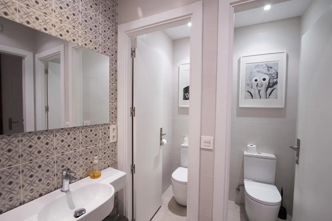 Surfing Etxea - Surf Hostel San Sebastián Spagna