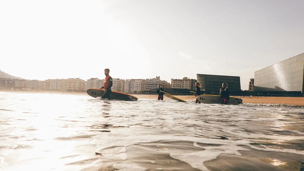 Surfing Etxea - Surf Hostel San Sebastián